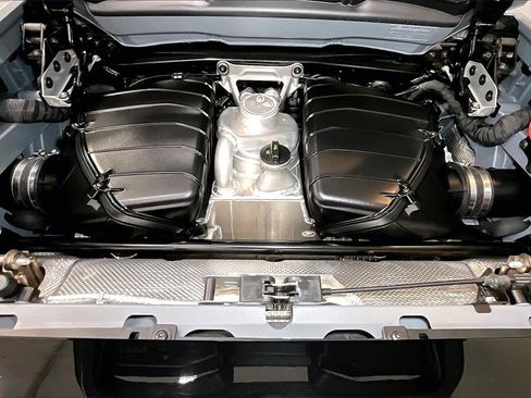 Used 2022 Lamborghini Huracan EVO image 15