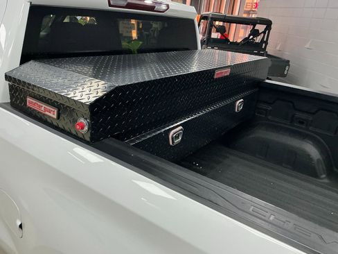 Used 2023 Chevrolet Silverado 1500 W/T w/ Trailering Package image 8