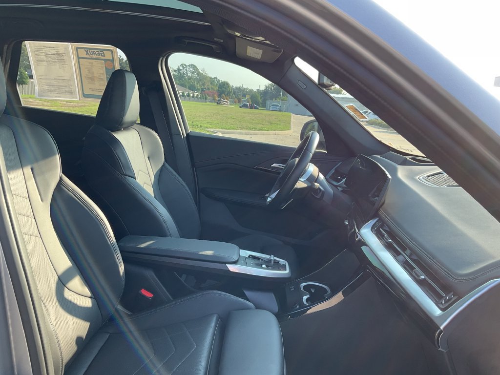 Used 2025 BMW X1 xDrive28i AWD/4WD image 16