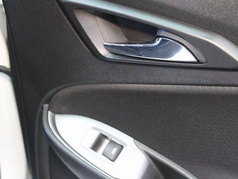 Used 2022 Chevrolet Malibu LT image 11