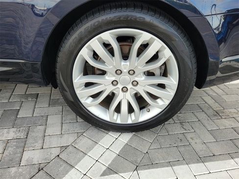 Used 2019 Land Rover Range Rover Sport HSE image 14