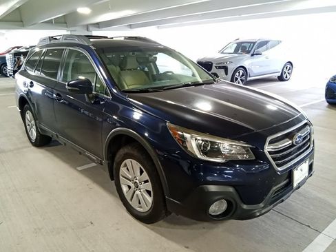 Used 2018 Subaru Outback 2.5i Premium AWD/4WD image 3