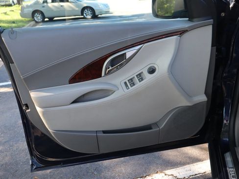 Used 2010 Buick LaCrosse CX FWD image 7