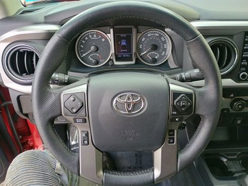 Used 2020 Toyota Tacoma SR5 image 26