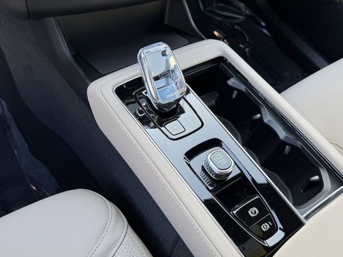 New 2026 Volvo XC90 B6 Plus w/ Protection Package Premier image 26