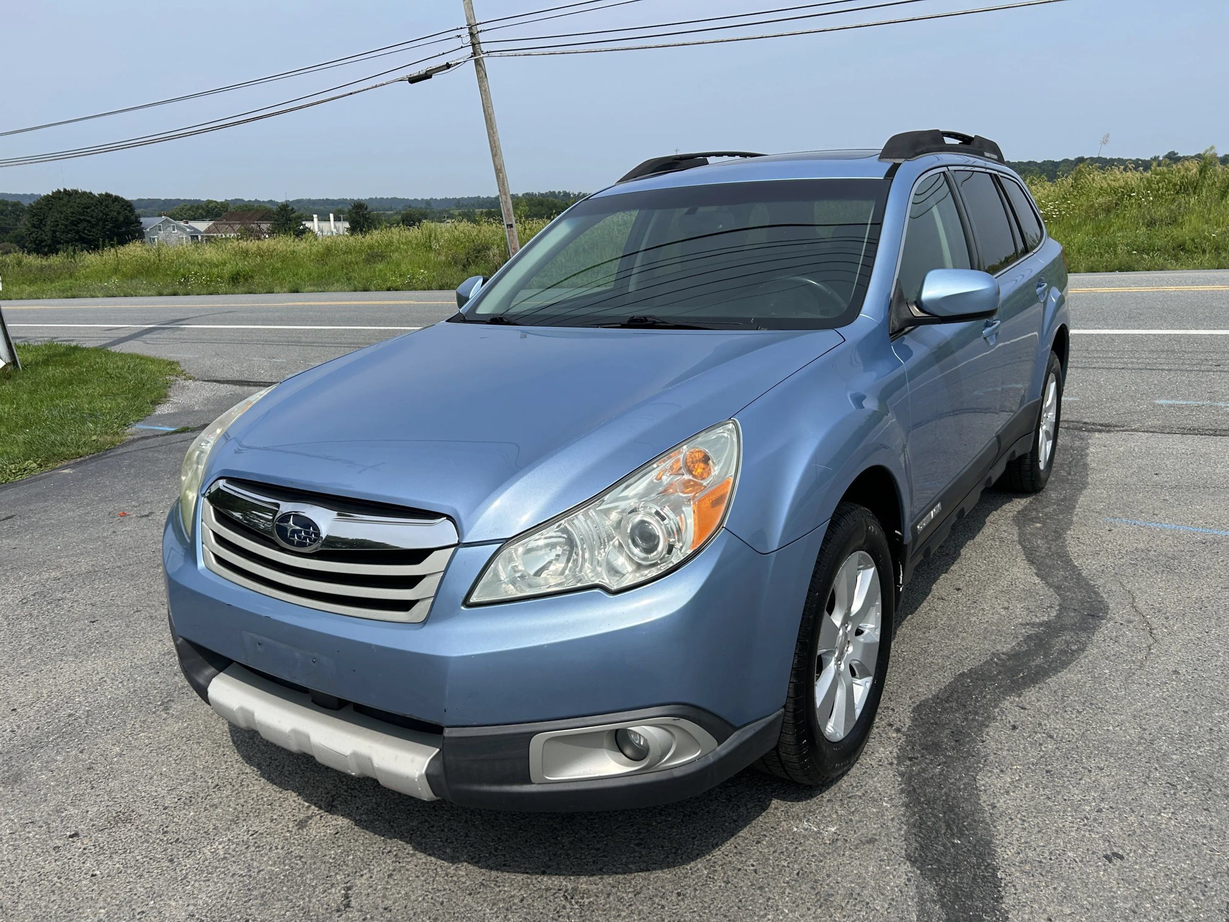 Used 2011 Subaru Outback 2.5i Limited AWD/4WD image 5