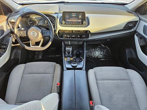 Used 2021 Nissan Rogue SV image 15