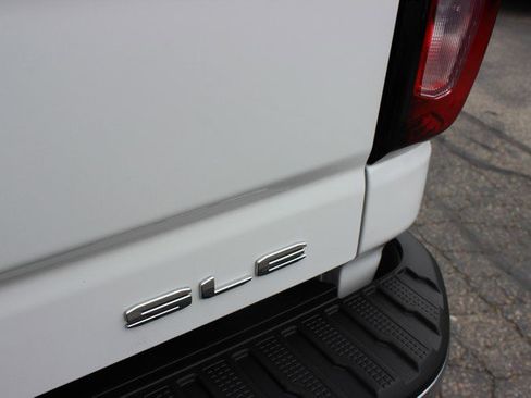 Used 2024 GMC Sierra 3500 SLE w/ SLE Convenience Package image 15