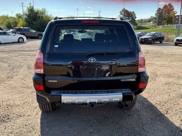 Used 2004 Toyota 4Runner SR5 AWD/4WD image 4