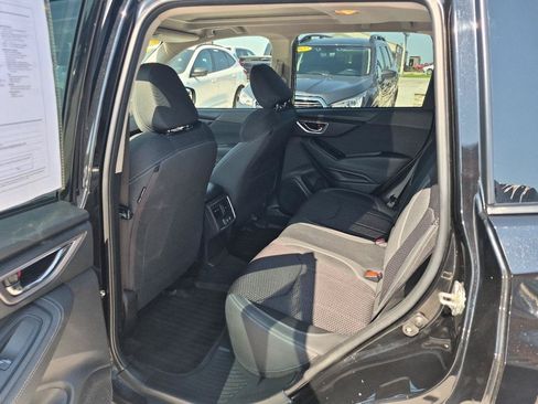 Used 2021 Subaru Forester Premium AWD/4WD image 12