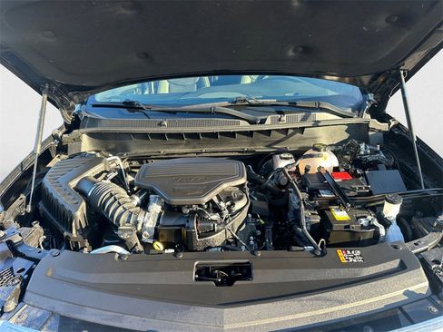 Used 2025 Cadillac XT6 Premium Luxury image 14