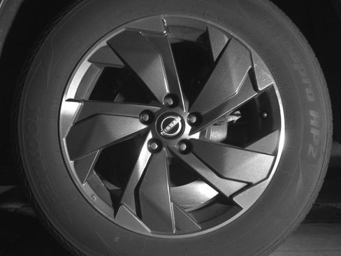 Used 2025 Nissan Rogue SV AWD/4WD image 14