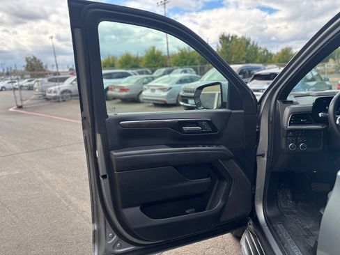 Used 2025 Chevrolet Tahoe LT AWD/4WD image 23