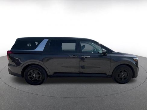 Used 2026 Kia Carnival FWD image 16