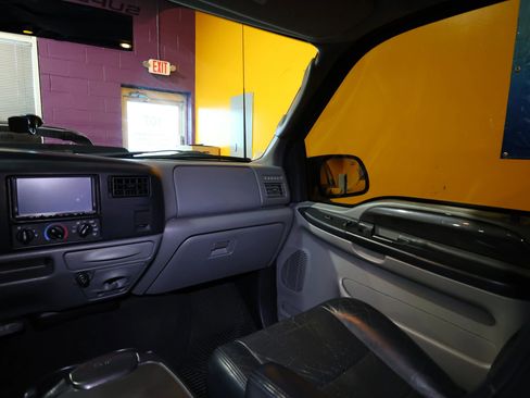 Used 2003 Ford F350 XLT RWD image 56