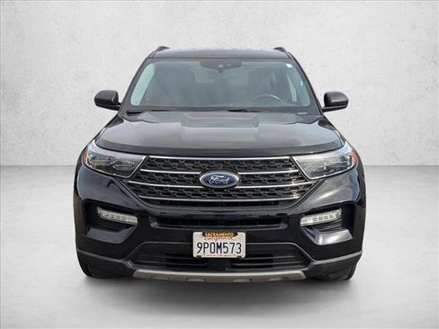Used 2023 Ford Explorer XLT w/ Equipment Group 202A image 2