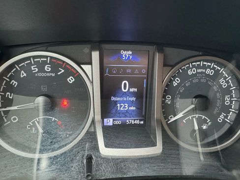 Used 2020 Toyota Tacoma SR image 38