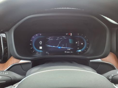 Used 2024 Volvo XC60 B5 Plus image 10