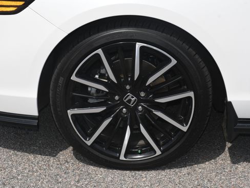 Used 2024 Honda Accord Touring image 23