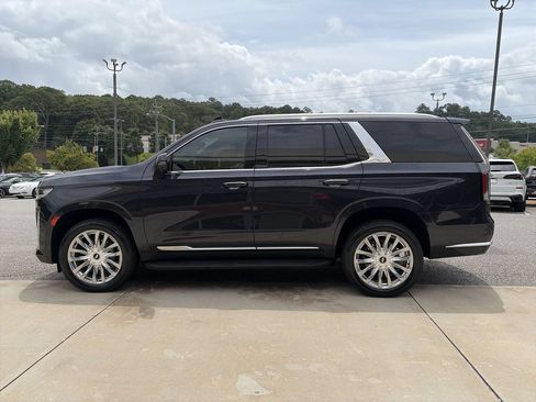 Used 2024 Cadillac Escalade Premium Luxury AWD/4WD image 5