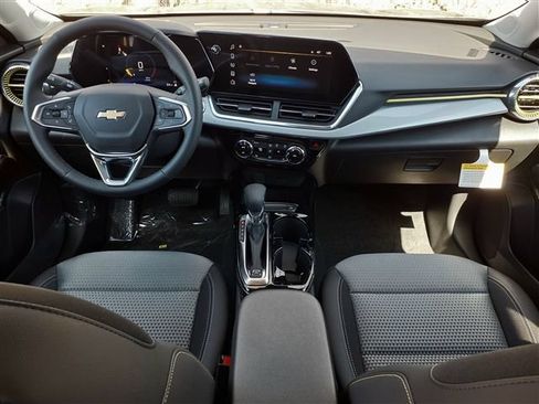 New 2026 Chevrolet Trax LT w/ LT Convenience Package FWD image 12