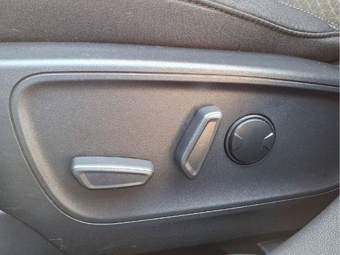 Certified 2023 Ford Escape Active AWD/4WD image 18