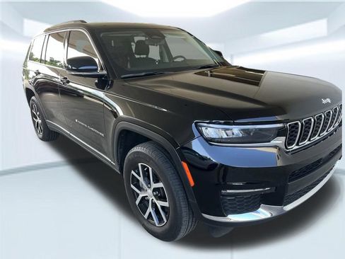 Used 2024 Jeep Grand Cherokee L Limited AWD/4WD image 4