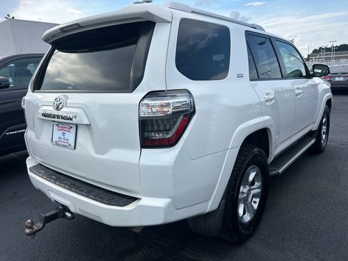 Used 2017 Toyota 4Runner SR5 Premium RWD image 5