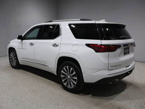 Used 2023 Chevrolet Traverse Premier w/ LPO, Floor Liner Package AWD/4WD image 9