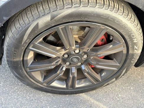 Used 2022 Land Rover Range Rover Sport HSE Silver Edition image 4