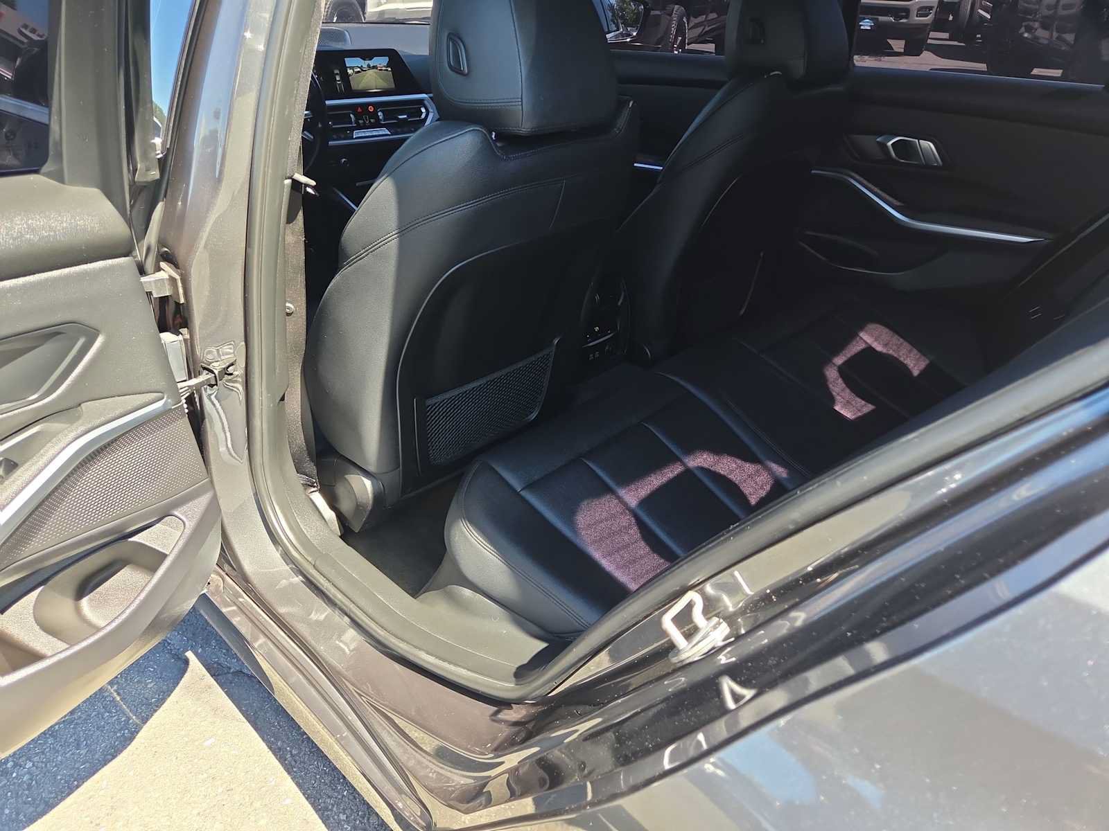 Used 2019 BMW 330i Sedan w/ Driving Assistance Package RWD image 20