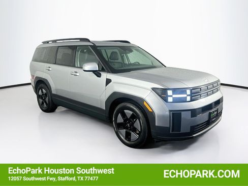 Used 2025 Hyundai Santa Fe SEL FWD image 1