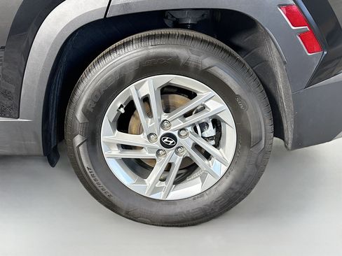 Used 2025 Hyundai Tucson SE image 37