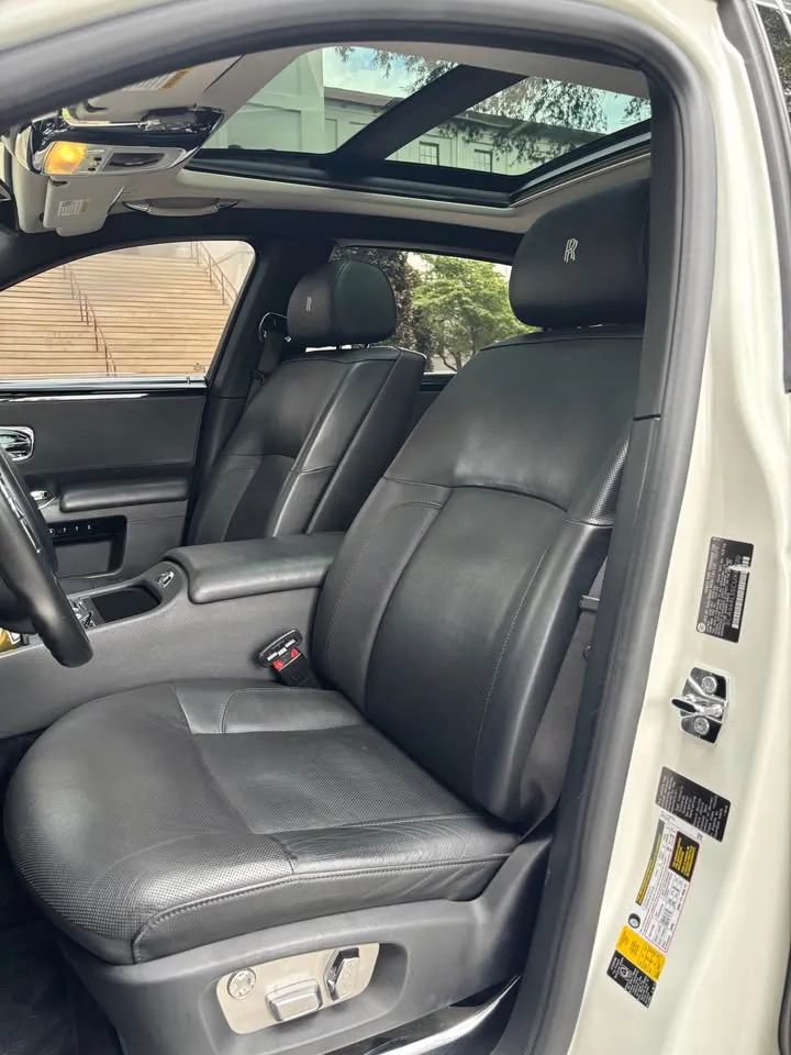 Used 2012 Rolls-Royce Ghost Extended Wheelbase RWD image 18