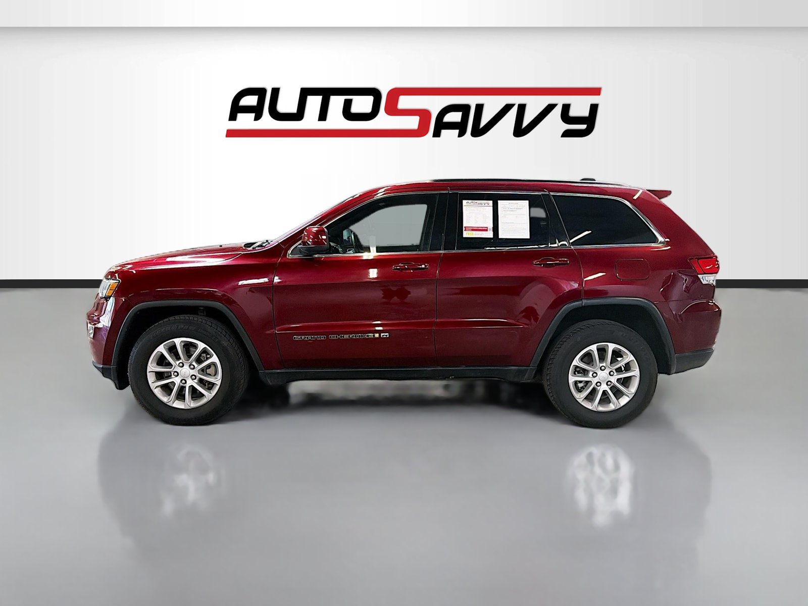 Used 2022 Jeep Grand Cherokee Laredo X AWD/4WD image 4