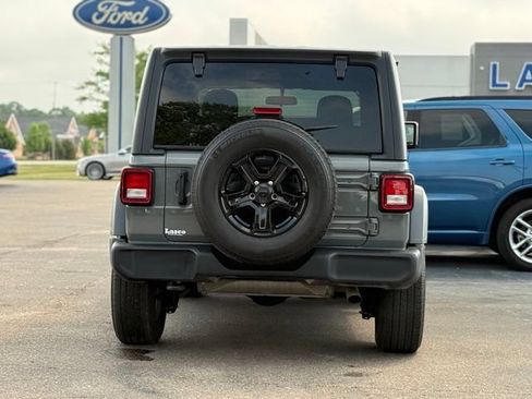 Used 2020 Jeep Wrangler Sport AWD/4WD image 32