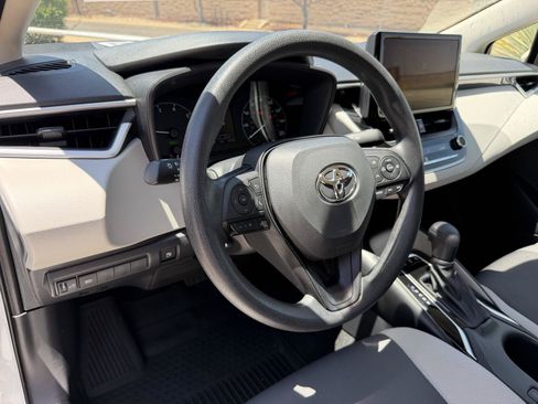 Certified 2025 Toyota Corolla LE FWD image 28