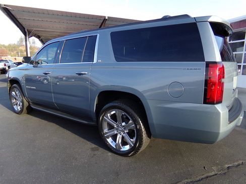 Used 2016 Chevrolet Suburban LT image 14