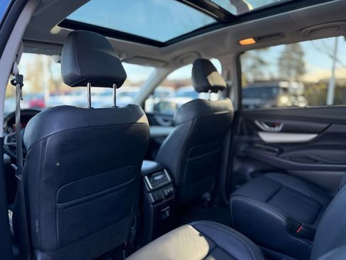 Used 2022 Subaru Ascent Limited w/ Technology Package image 17