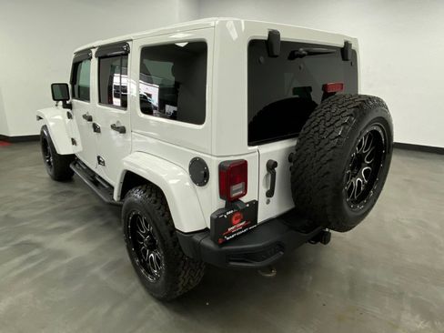 Used 2018 Jeep Wrangler Unlimited Sport AWD/4WD image 4