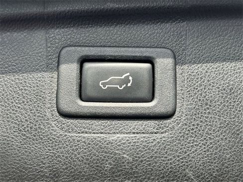 Used 2019 Subaru Outback 2.5i Touring image 22