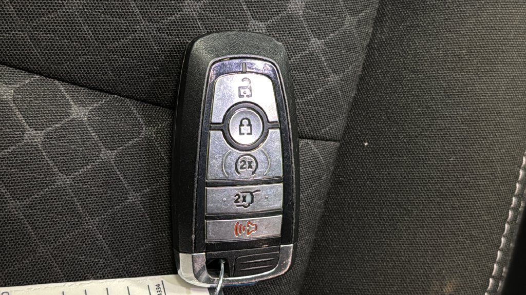 Used 2024 Ford Escape Active w/ Tech Pack #1 AWD/4WD image 9
