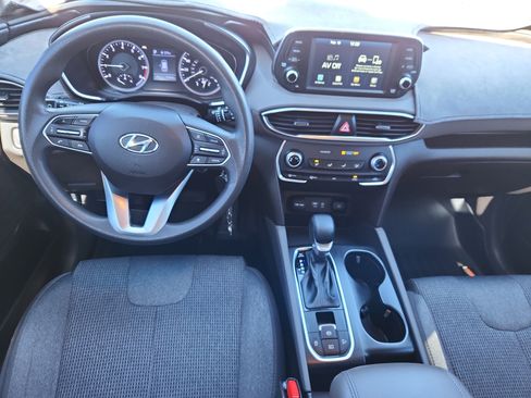 Used 2019 Hyundai Santa Fe SE image 9