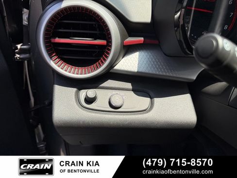 Used 2025 Chevrolet Trax RS FWD image 12