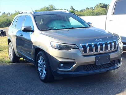 Used 2019 Jeep Cherokee Latitude w/ Popular Appearance Group