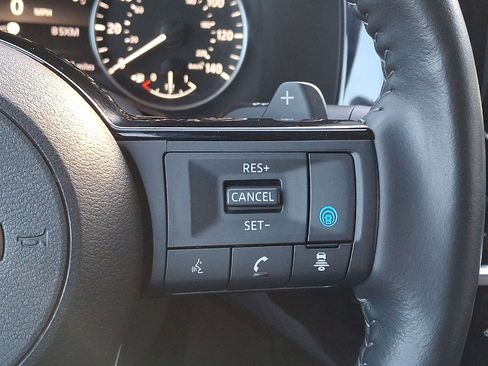 Certified 2024 Nissan Pathfinder SL image 18