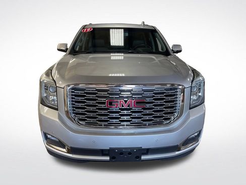 Used 2019 GMC Yukon XL Denali w/ Denali Ultimate Package AWD/4WD image 9