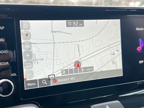 Used 2023 Kia Sorento EX image 19