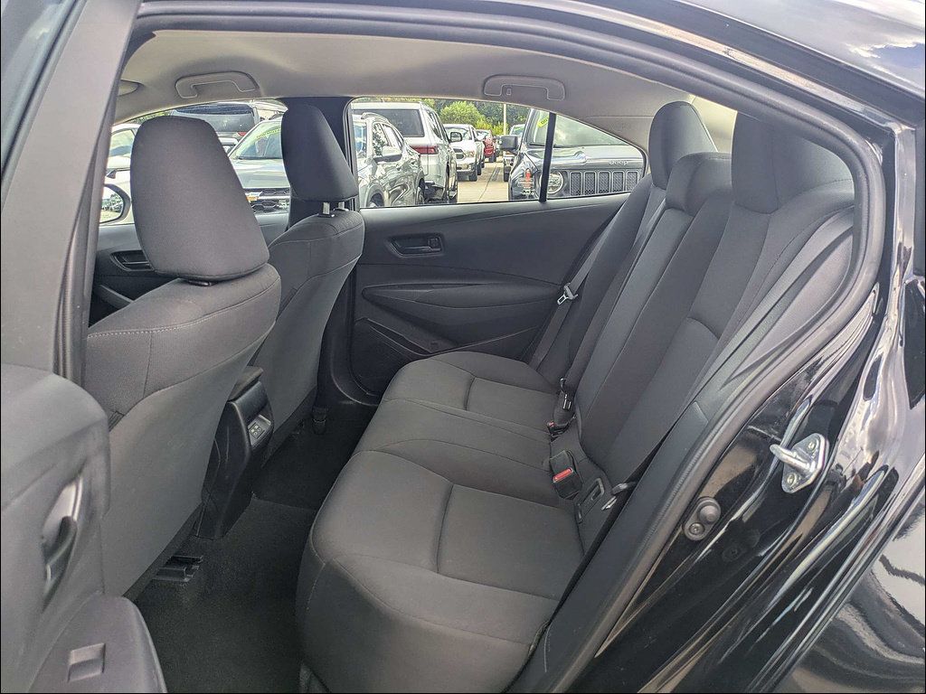 Used 2023 Toyota Corolla LE FWD image 12