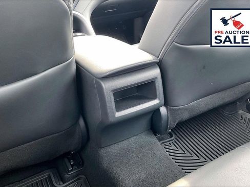 Used 2023 Toyota Camry SE image 33